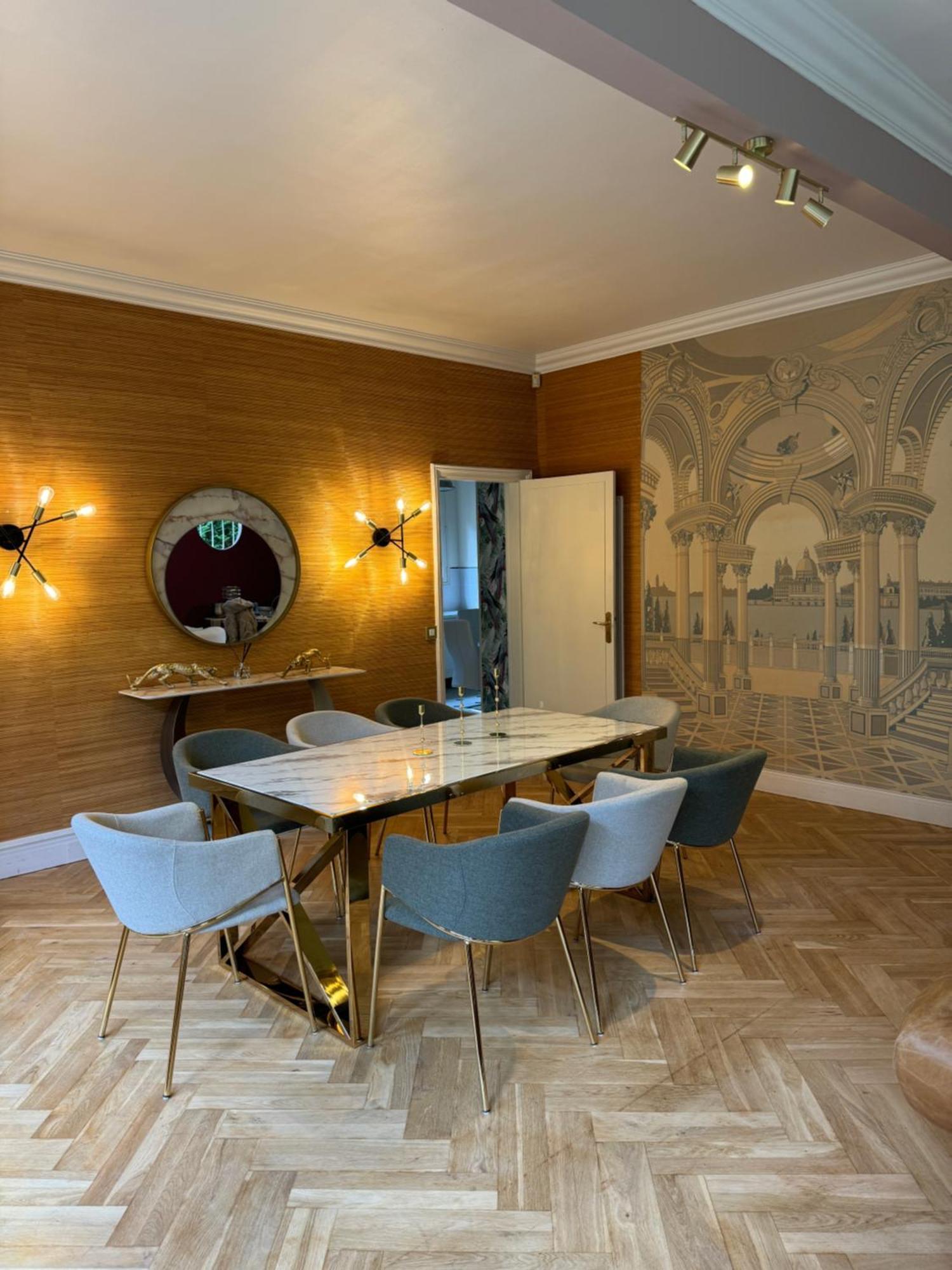 Erawan Boutique Hotel Evreux Bagian luar foto